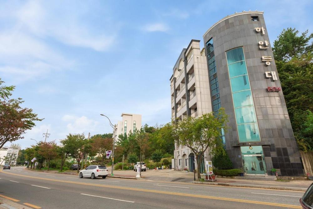 Sokcho White Lighthouse Pension Exterior photo